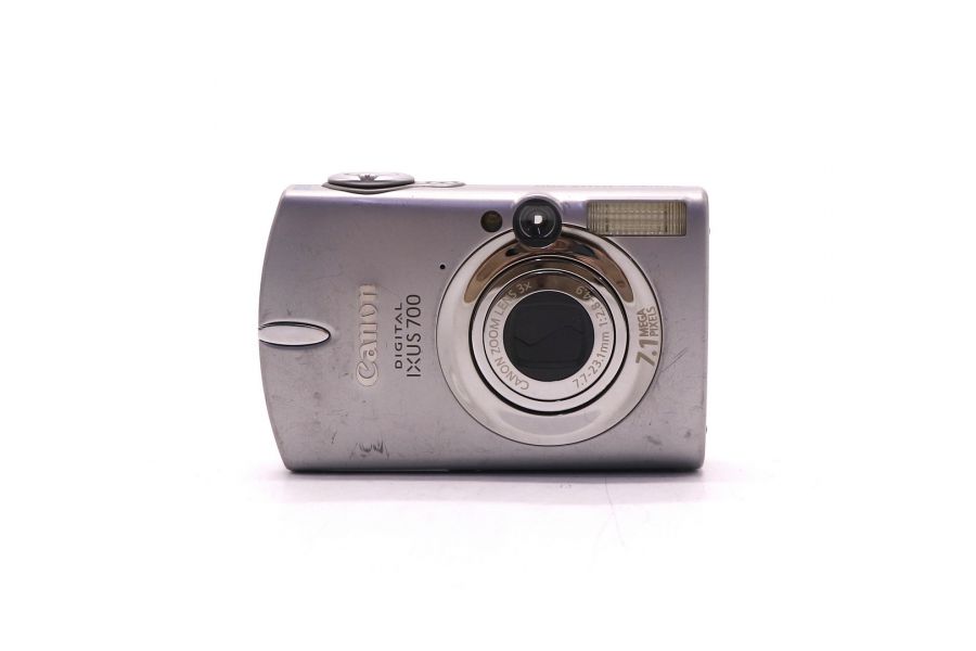 Фотокамера компактная Canon IXUS 700 в упаковке
