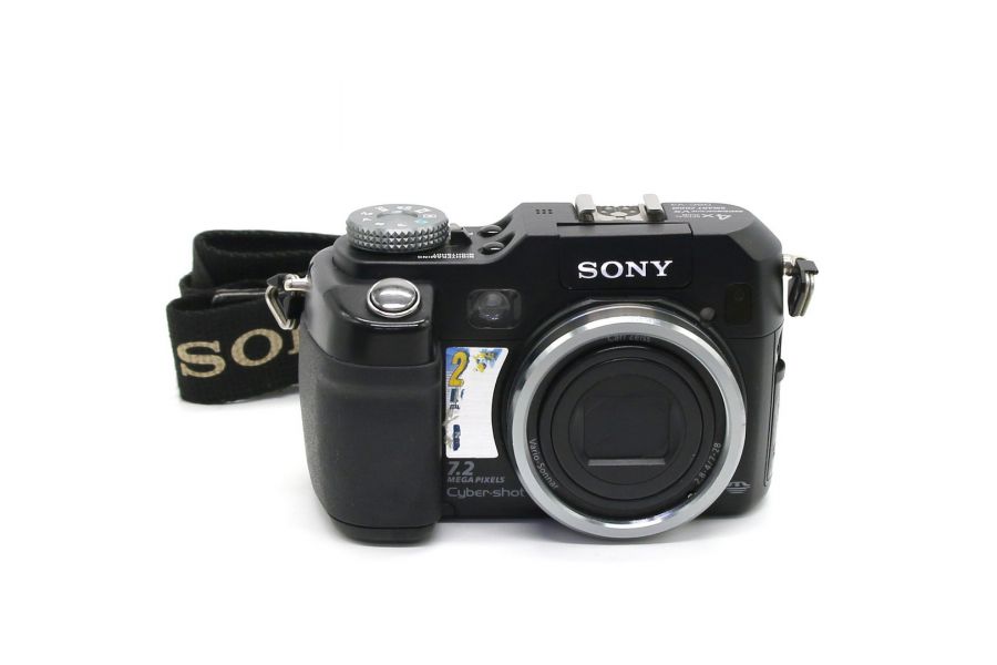Компактная цифровая камера Sony Cyber-shot DSC-V3