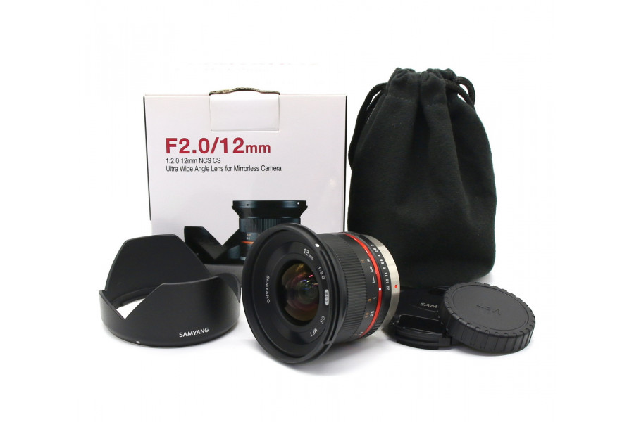 Объектив Samyang 12mm f/2.0 NCS CS в упаковке