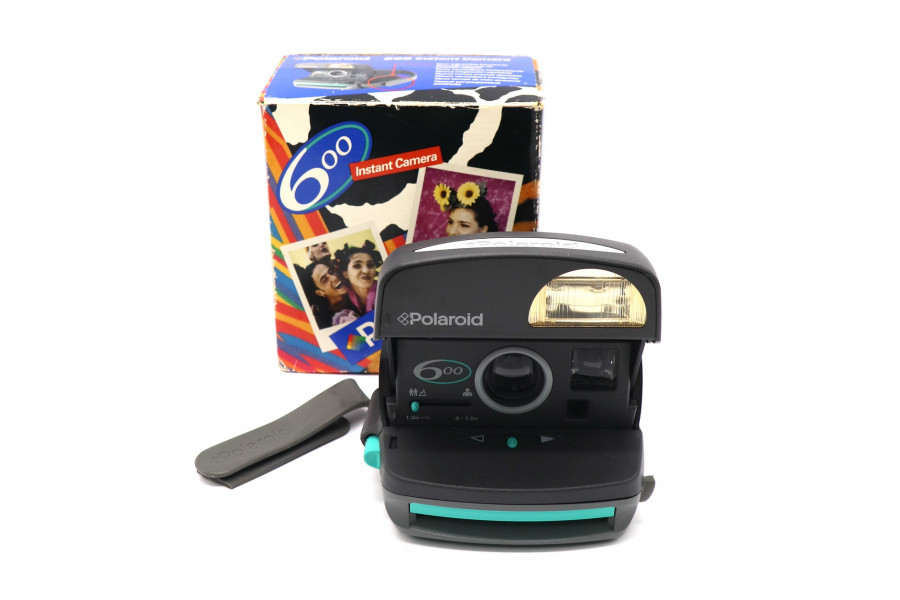 Камера моментальной печати Polaroid 600 в упаковке