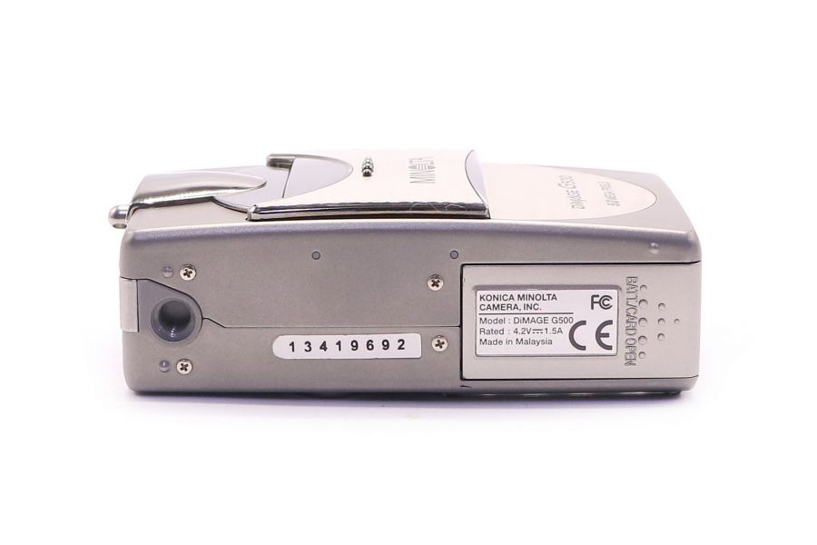Компактная цифровая камера Minolta DIMAGE G500