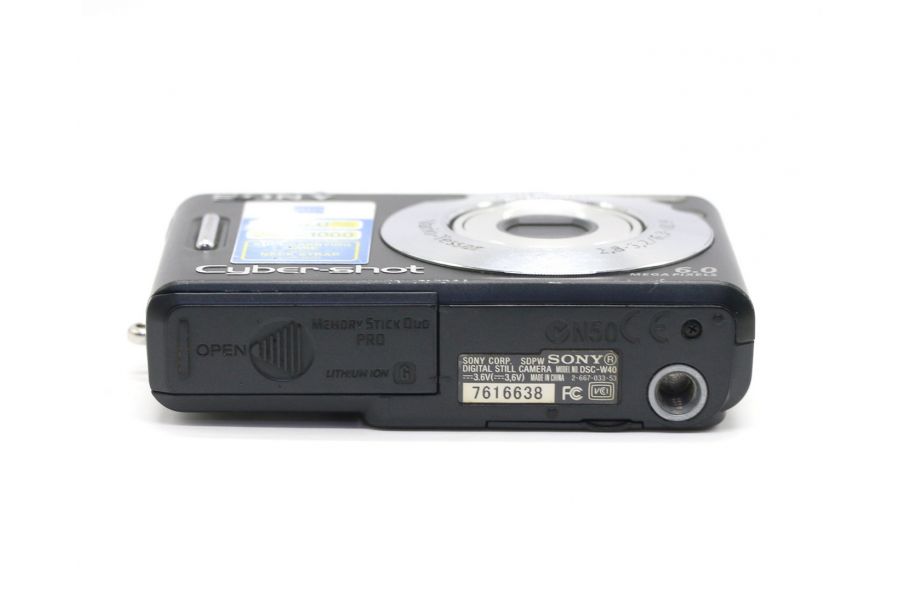 Цифровая компактная камера Sony Cyber-shot DSC-W40