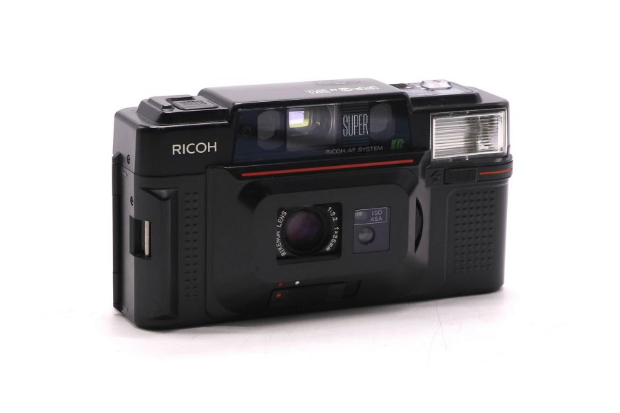 Компактная плёночная камера Ricoh FF-3 AF Super