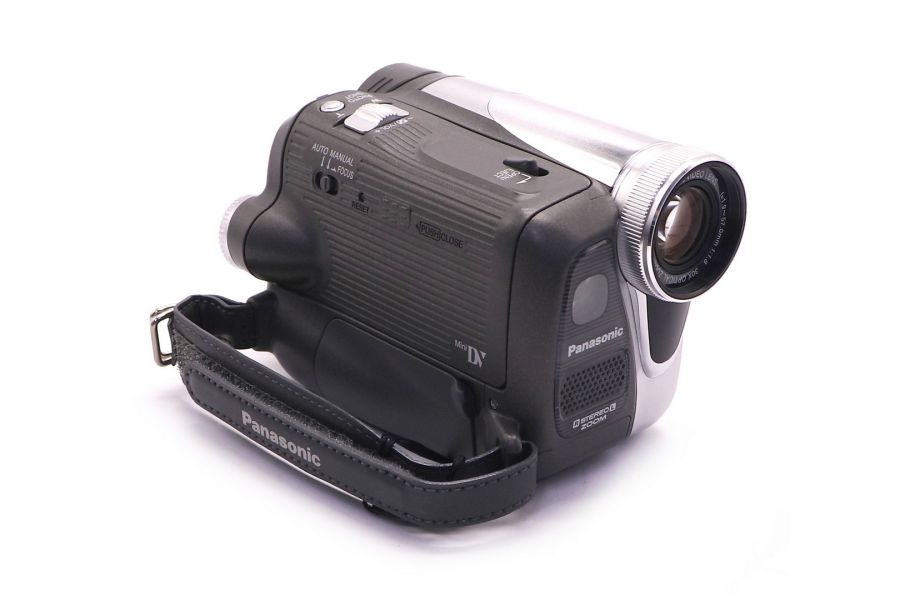 Видеокамера Panasonic NV-GS35 (Japan, 2004)