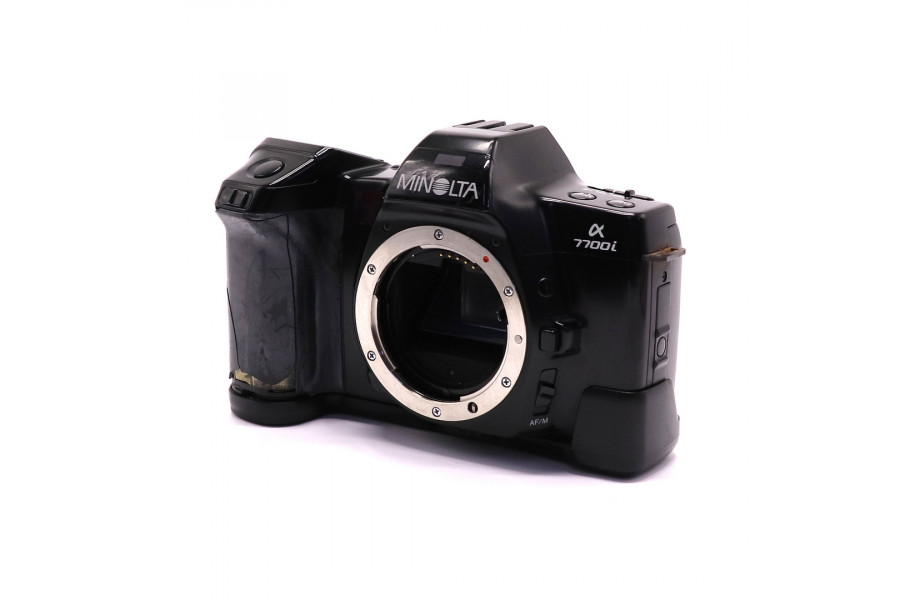 Зеркальная плёночная камера Minolta a7700i QD body