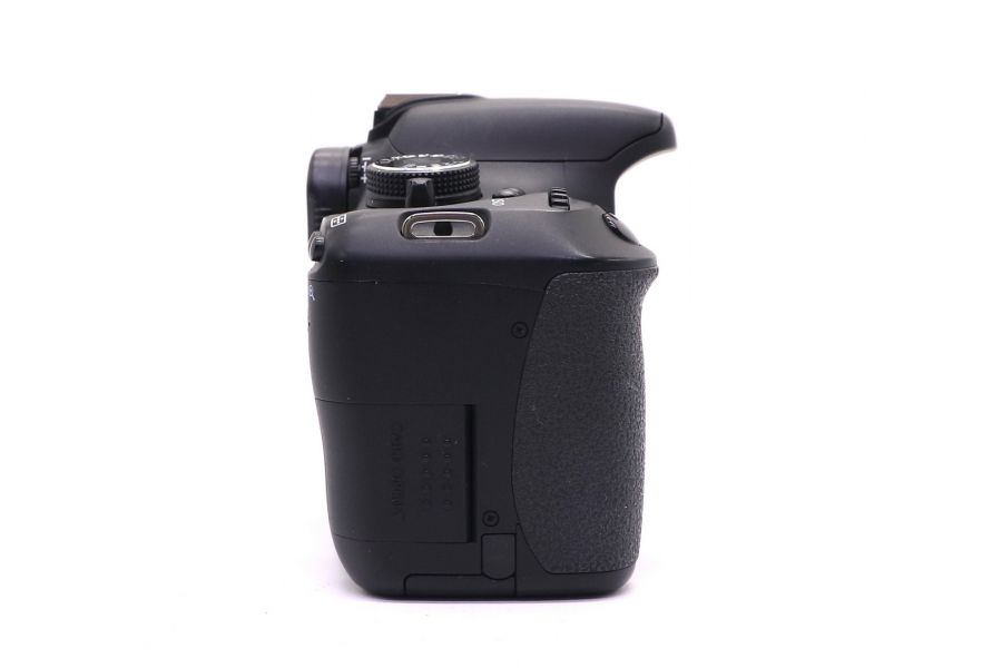 Canon EOS 600D body (пробег 10200 кадров)