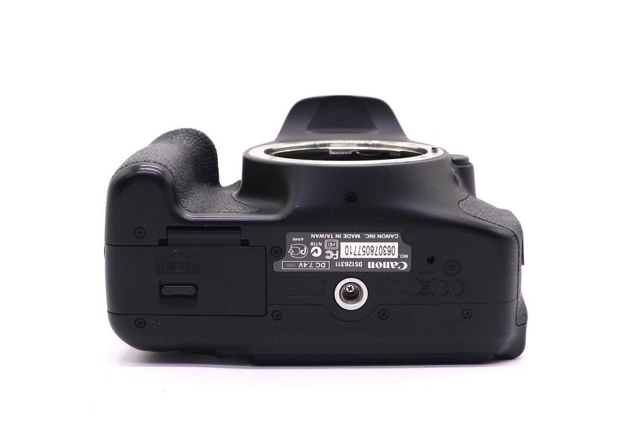 Canon EOS 600D body (пробег 10200 кадров)