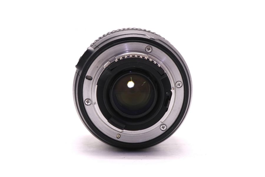 Nikon 18-70mm f3.5-4.5G ED-IF AF-S DX Zoom Nikkor (Thailand, 2011)