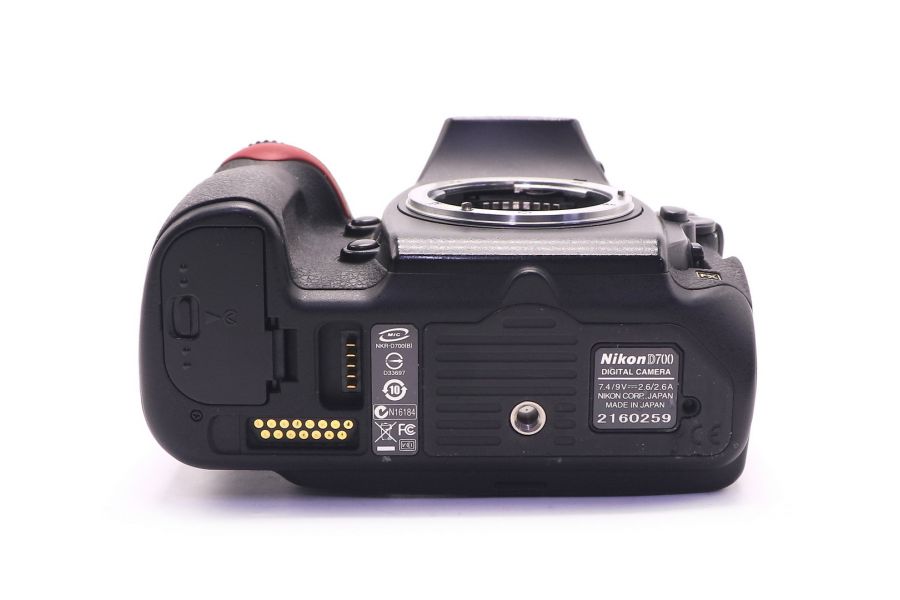 Nikon D700 body в упаковке (пробег 41520 кадров)