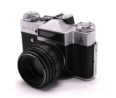 Фотоаппарат Зенит Е + Гелиос-44-2 олимпийский