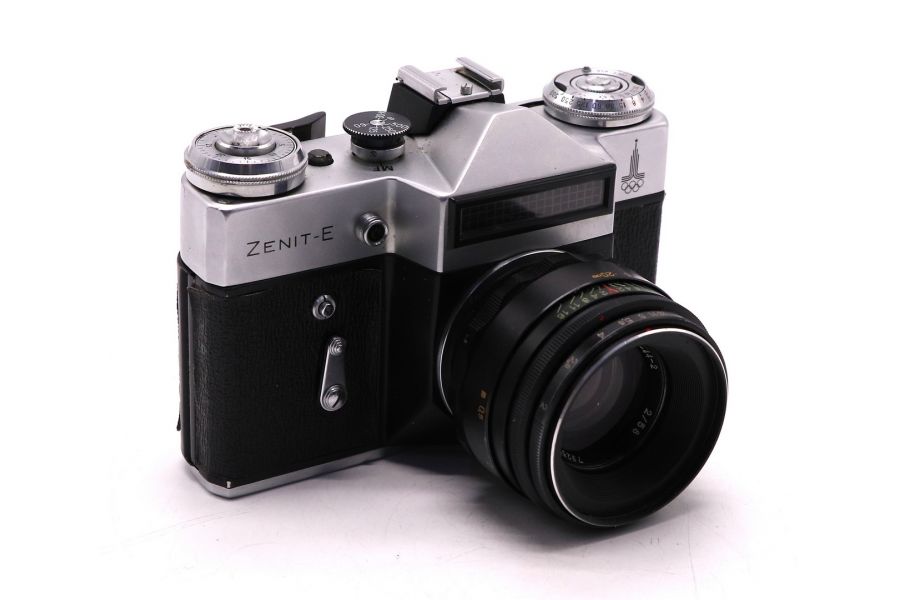 Фотоаппарат Зенит Е + Гелиос-44-2 олимпийский