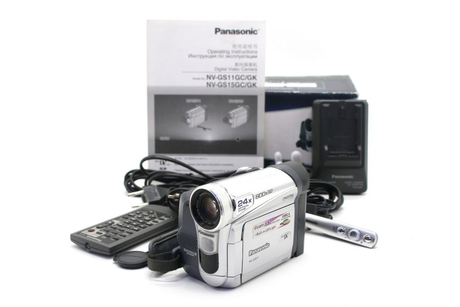 Видеокамера Panasonic NV-GS11 в упаковке