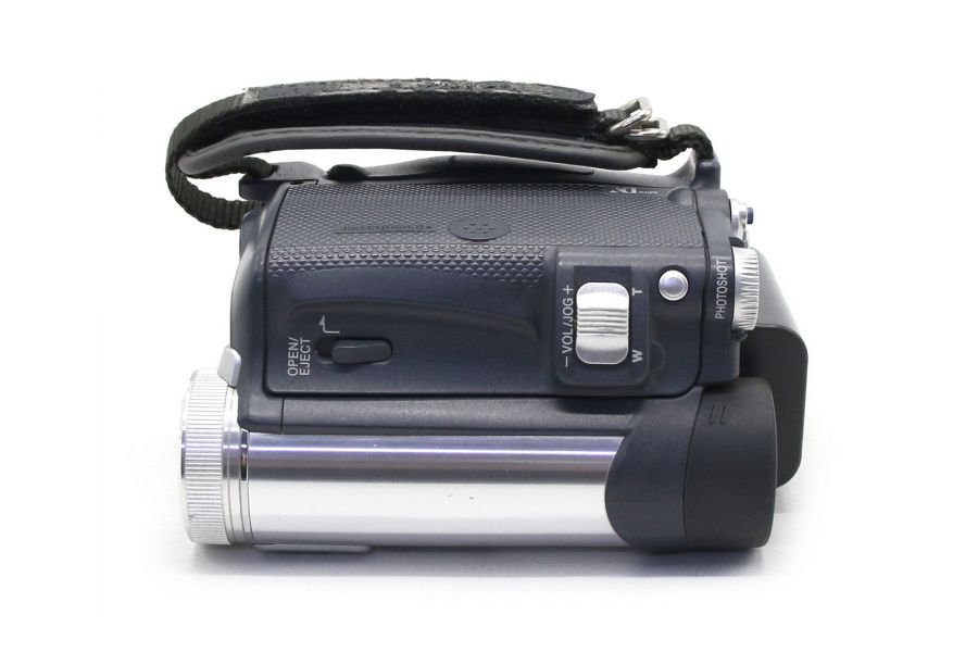 Видеокамера Panasonic NV-GS11 в упаковке