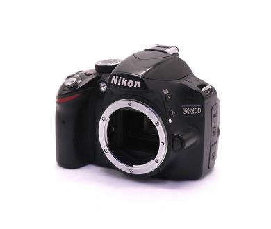 Камера Nikon D3200 body (пробег 16030 кадров)