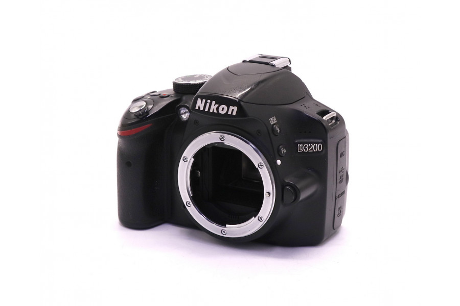 Камера Nikon D3200 body (пробег 16030 кадров)