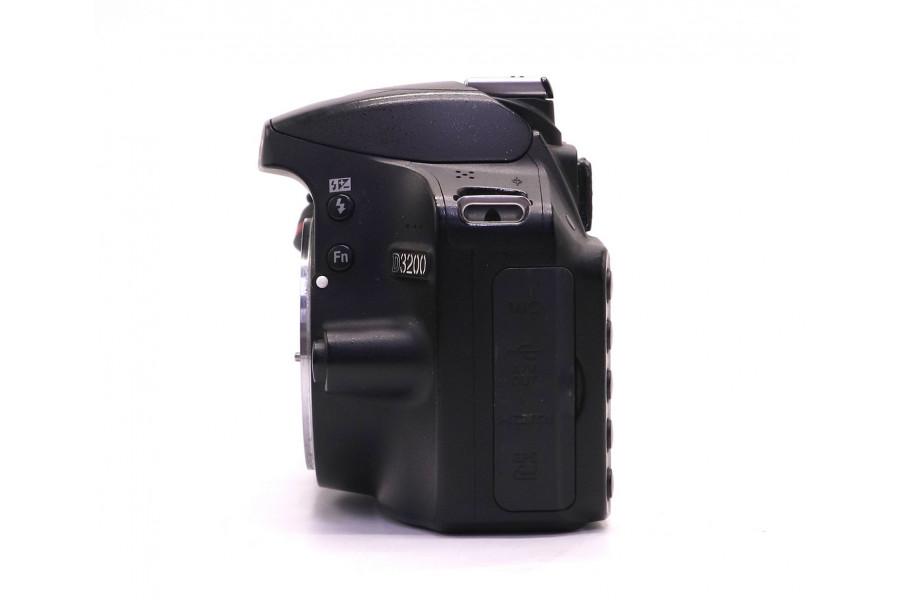 Камера Nikon D3200 body (пробег 16030 кадров)