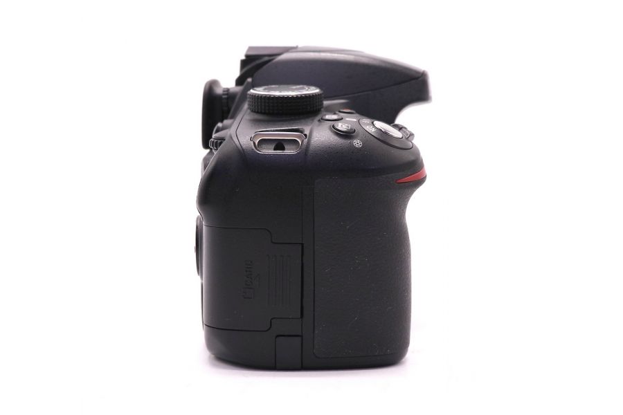 Nikon D3200 body (пробег 17760 кадров)