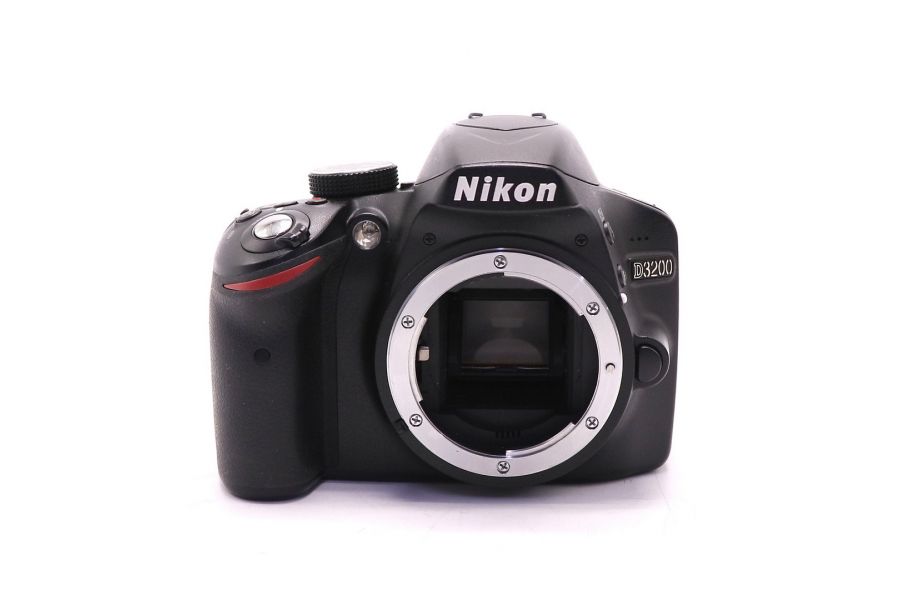 Nikon D3200 body (пробег 17760 кадров)