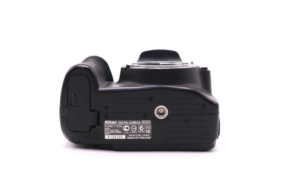 Nikon D3200 body (пробег 17760 кадров)