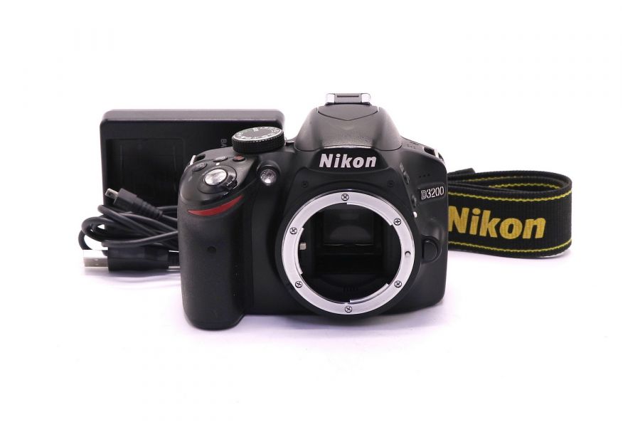 Камера Nikon D3200 body (пробег 16030 кадров)