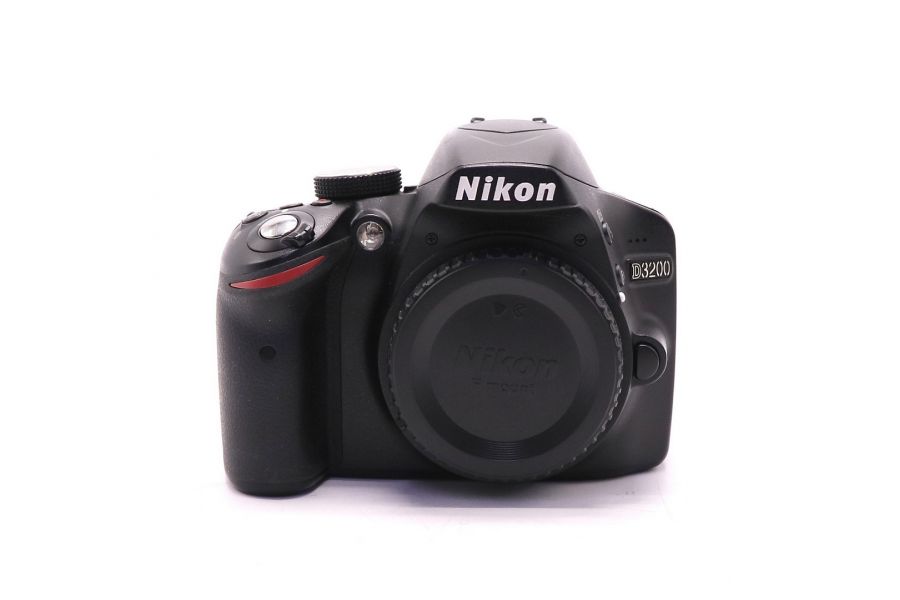 Nikon D3200 body (пробег 17760 кадров)