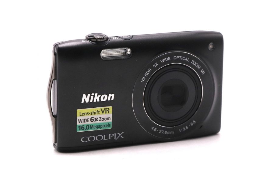 Фотоаппарат Nikon Coolpix S3300 в упаковке