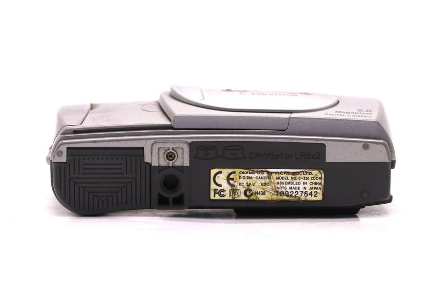Компактная фотокамера Olympus Camedia C-220 Zoom