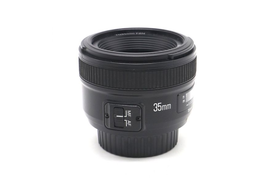 Объектив YongNuo AF 35mm f/2 Nikon F в упаковке