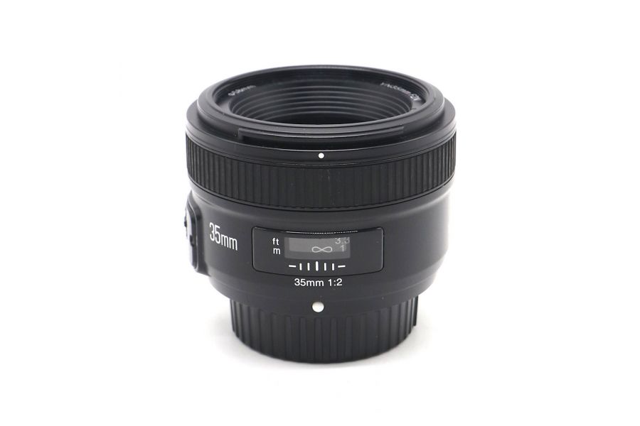 Объектив YongNuo AF 35mm f/2 Nikon F в упаковке