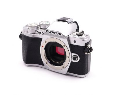 Olympus OM-D E-M10 Mark III body silver (пробег 23180 кадров)