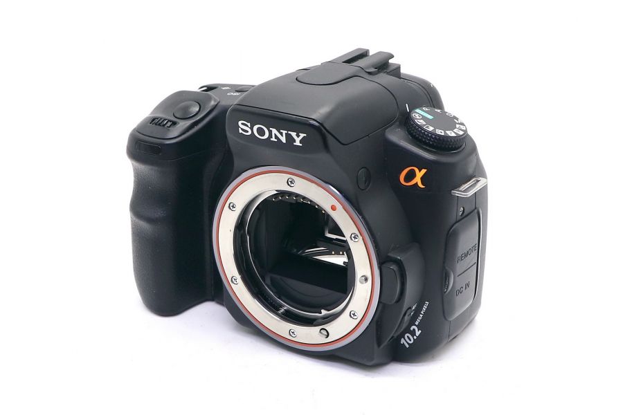 Цифровой зеркальный фотоаппарат Sony A200 body