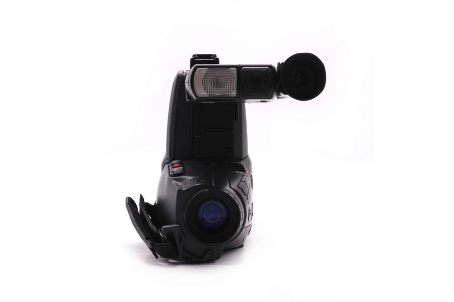 Видеокамера формата VHS Hitachi VM-2780E