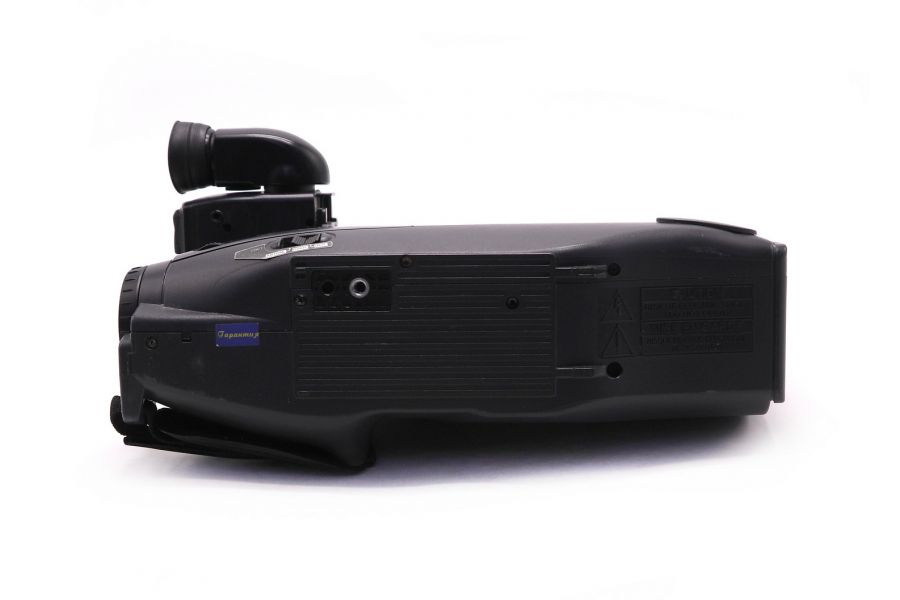 Видеокамера формата VHS Hitachi VM-2780E