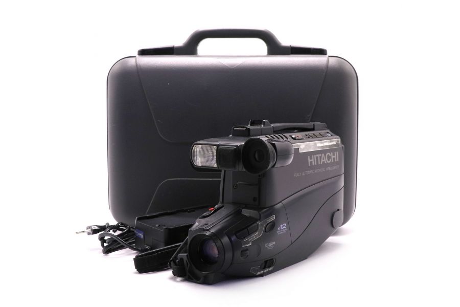 Видеокамера формата VHS Hitachi VM-2780E