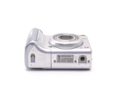 Компактная цифровая камера Canon PowerShot A540