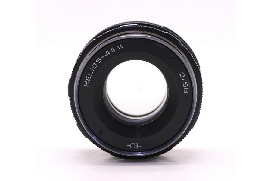 Штатный советский объектив Гелиос-44М 2/58