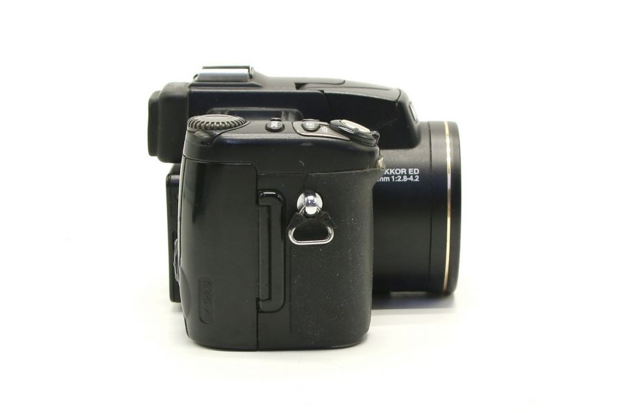 Фотокамера компактная Nikon Coolpix 8700