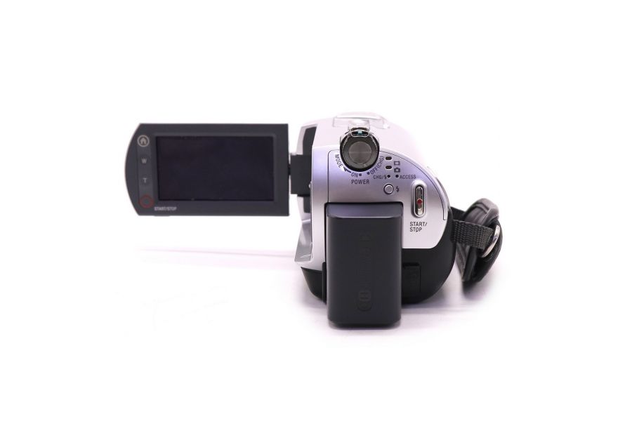 С жестким диском 40ГБ видеокамера Sony DCR-SR300E