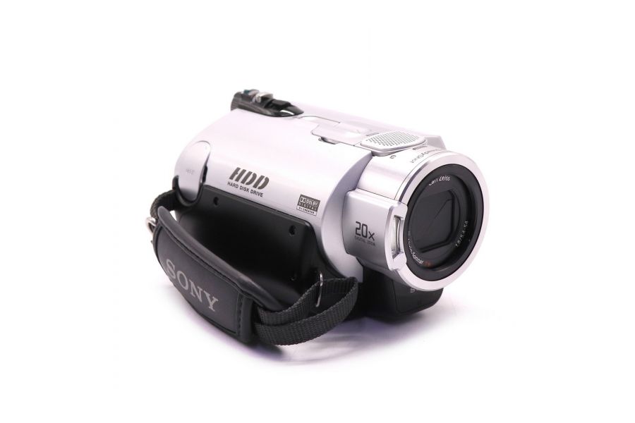 С жестким диском 40ГБ видеокамера Sony DCR-SR300E