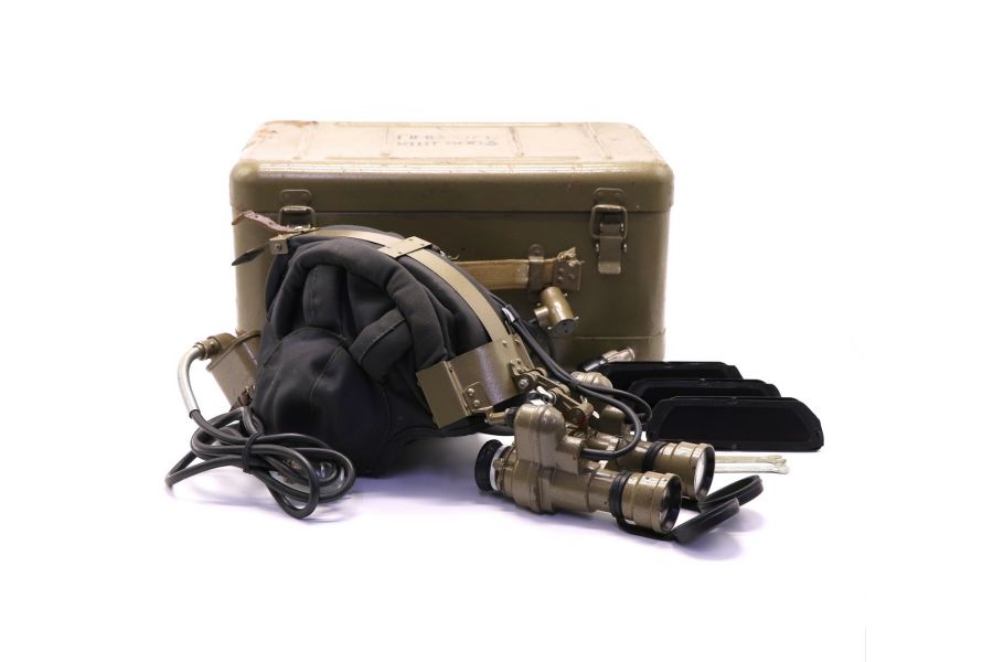 Советский прибор ночного видения ПНВ 57Е