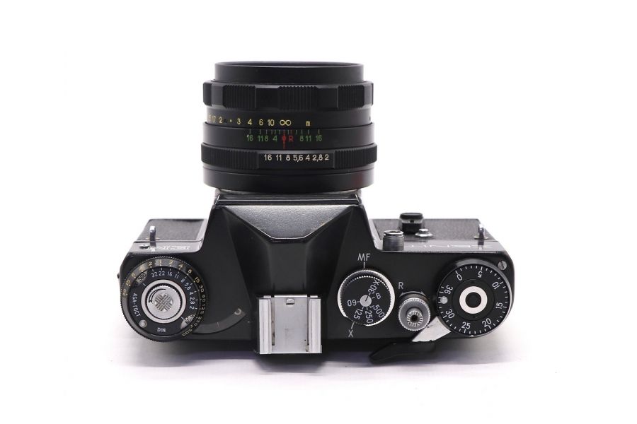 Зеркальный пленочный фотоаппарат Зенит ЕМ black kit