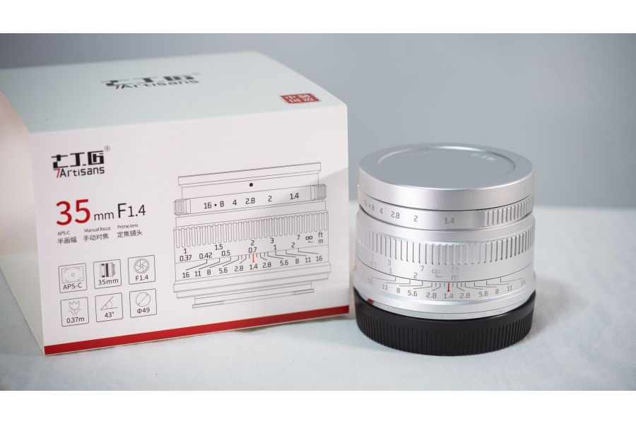 Объектив 7Artisans 35mm f/1.4 APS-C Sony E Серебро