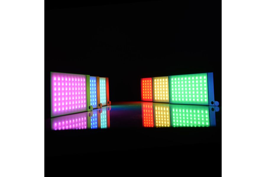 Накамерный осветитель Godox RGB Mini Creative M1