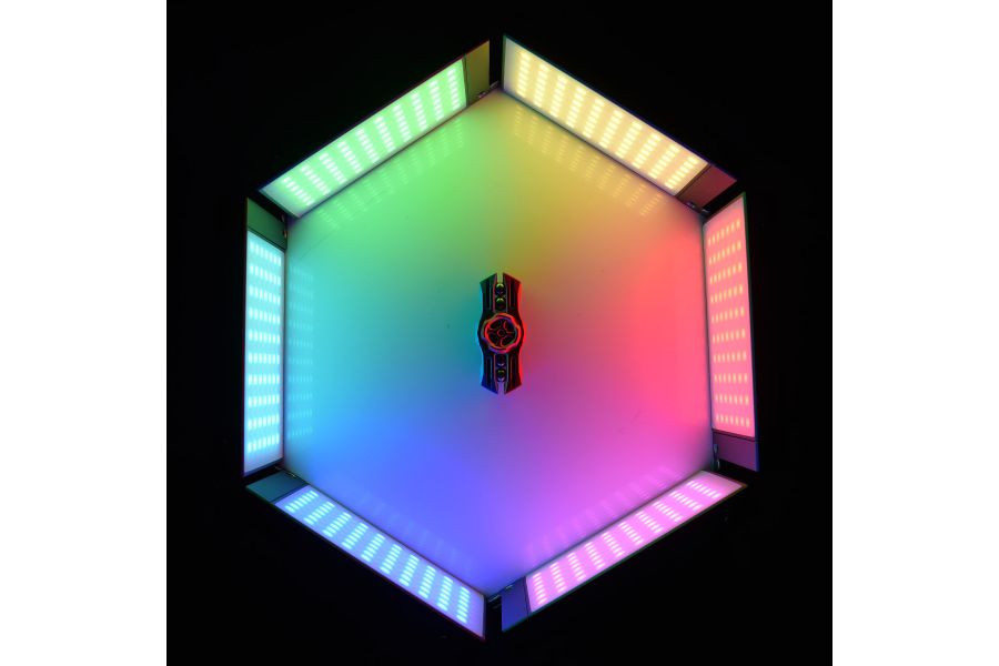 Накамерный осветитель Godox RGB Mini Creative M1