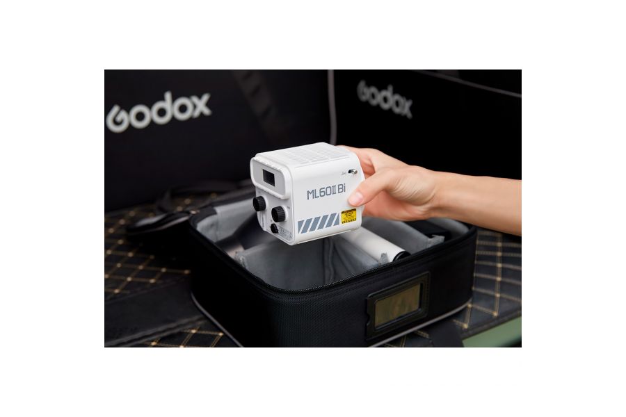 Осветитель Godox ML60IIBi