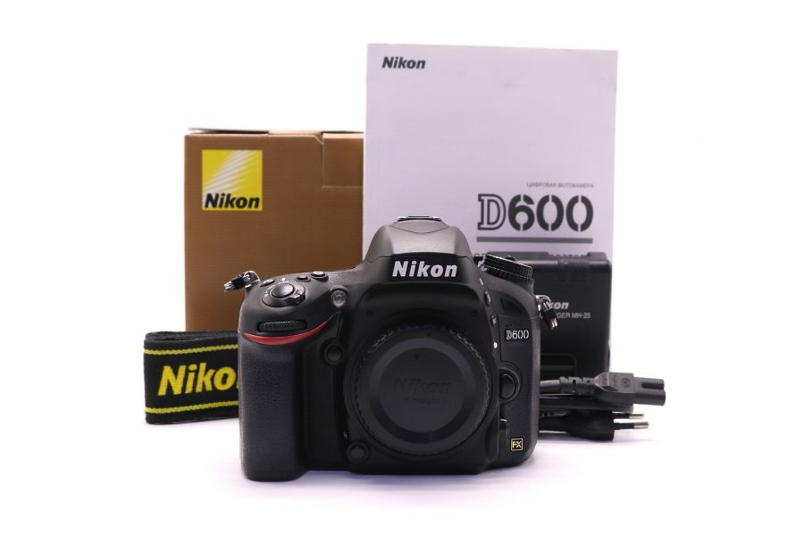 Камера Nikon D600 body в упаковке (пробег 6500 кадров)