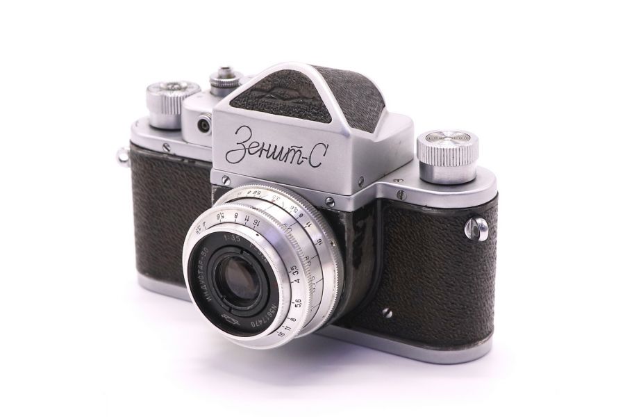 Советская зеркальная камера Зенит С + Индустар-50 