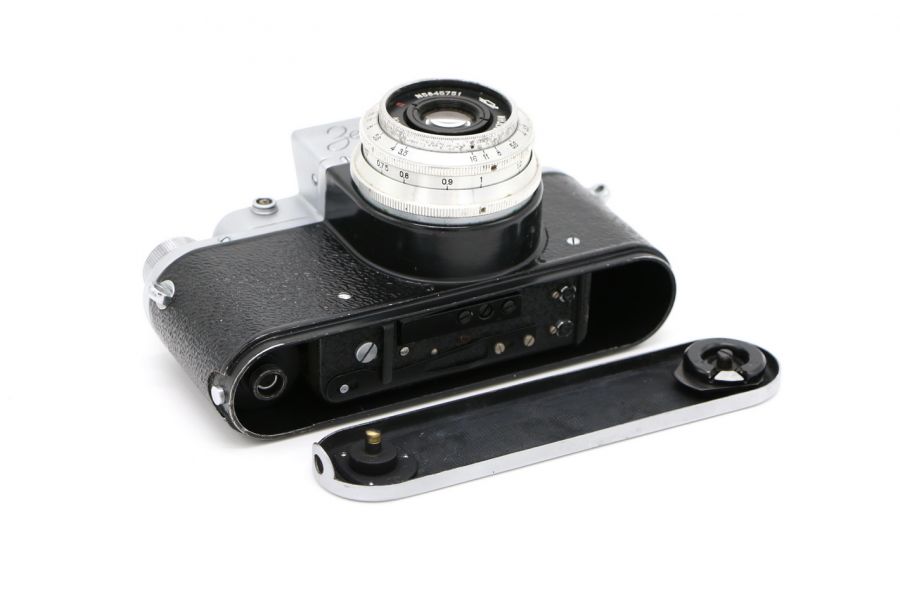 Советская зеркальная камера Зенит С + Индустар-50