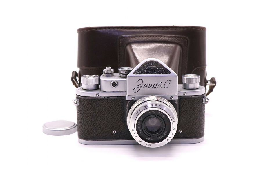 Советская зеркальная камера Зенит С + Индустар-50 
