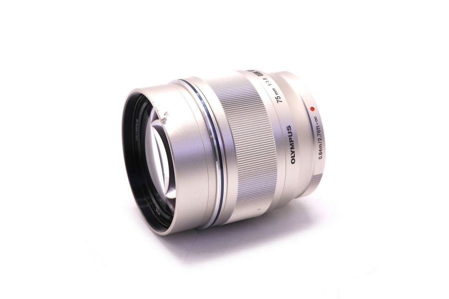 Olympus M.Zuiko Digital 75mm f/1.8 ED MSC в упаковке б.